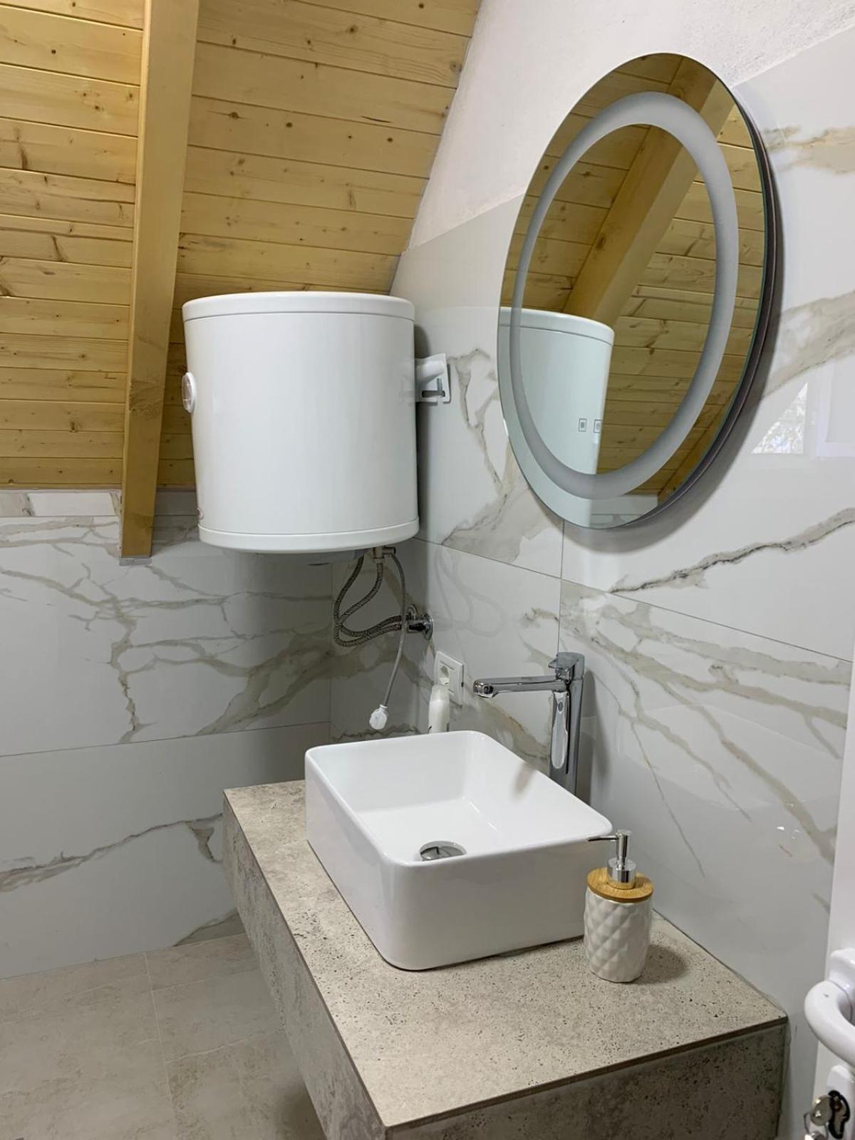 Serenity Guesthouse Тет Екстериор снимка