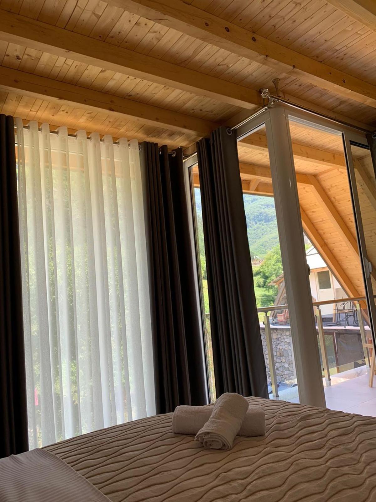 Serenity Guesthouse Тет Екстериор снимка
